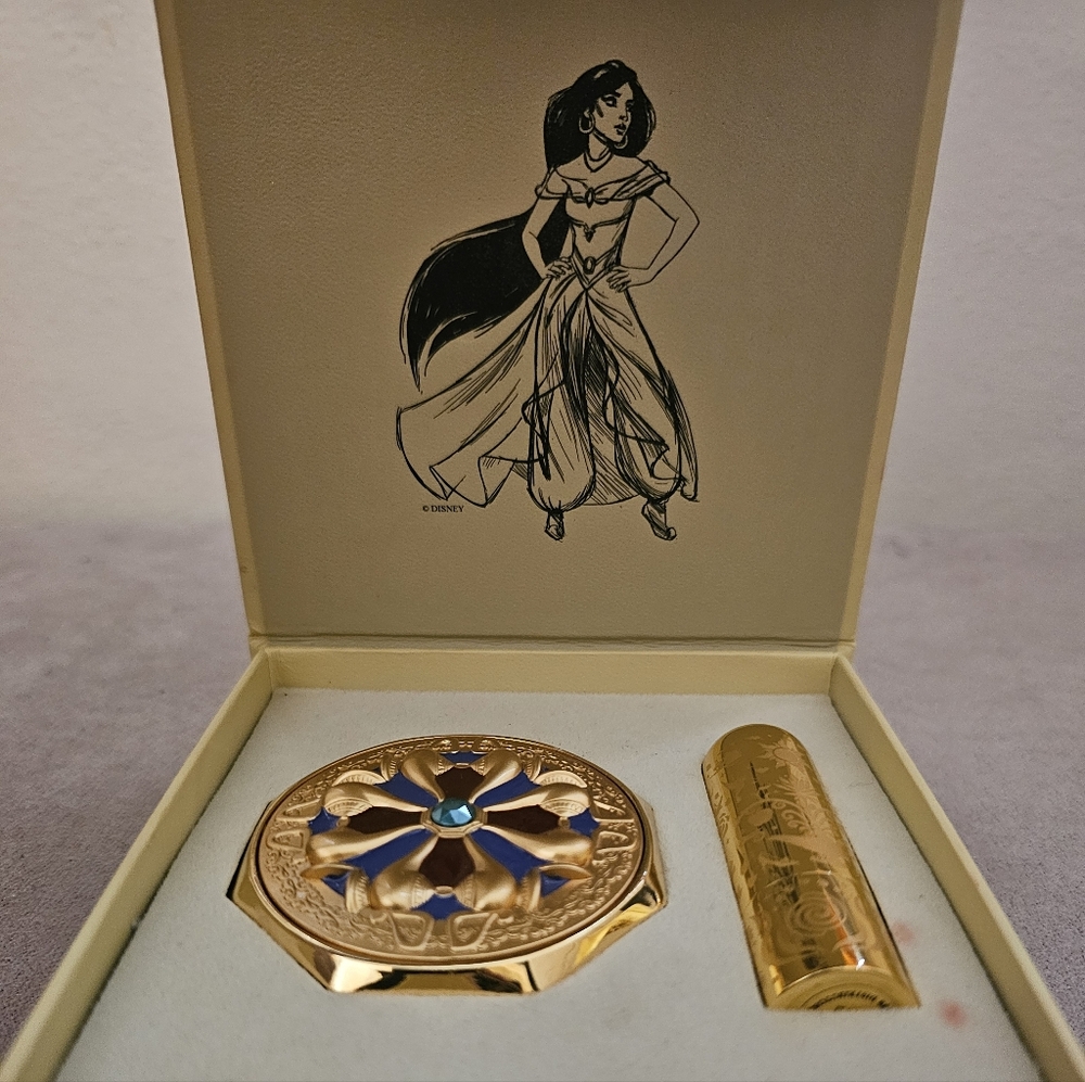 Disney Princess Gold-tone Compact & Blue Accent Lipstick Set